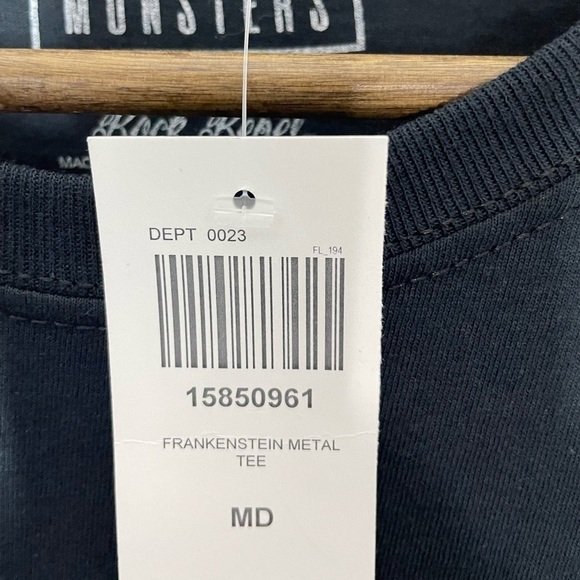 Hot Topic Universal Studios Frankenstein Metal Tee T-Shirt Black NWT - Picture 7 of 8
